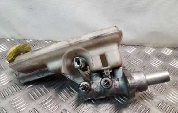 Chrysler Grand Voyager V Master brake cylinder 628215307