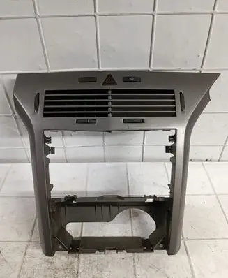 Radio/GPS head unit trim