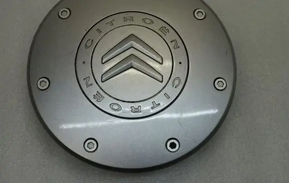 Citroen Berlingo R13 wheel hub/cap/trim 9682061980