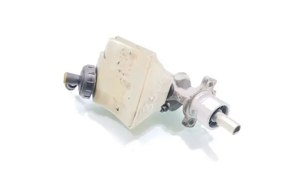 Master brake cylinder