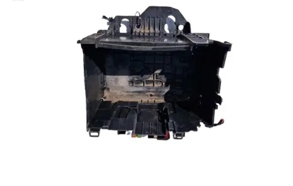 Renault Clio III Battery box tray 8200314273