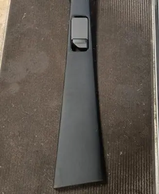 Mercedes-Benz ML W164 (B) pillar trim (top) A1646909825