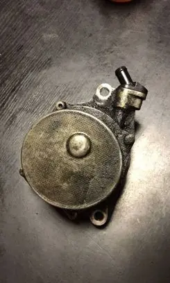 BMW X5 E53 Vacuum pump 72832710