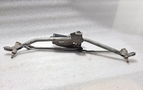 Audi A6 S6 C5 4B Front wiper linkage and motor 8D1955605B