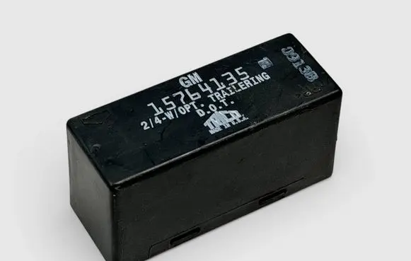 Hummer H2 Light relay 15764135 10383321