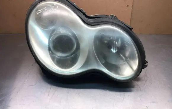 Mercedes-Benz C W203 Headlight/headlamp PPT2096