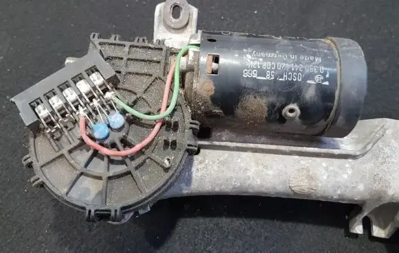Mercedes-Benz E W210 Wiper motor 2108201542