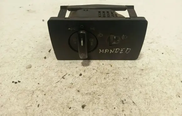 Ford Mondeo Mk III Light switch 13a024