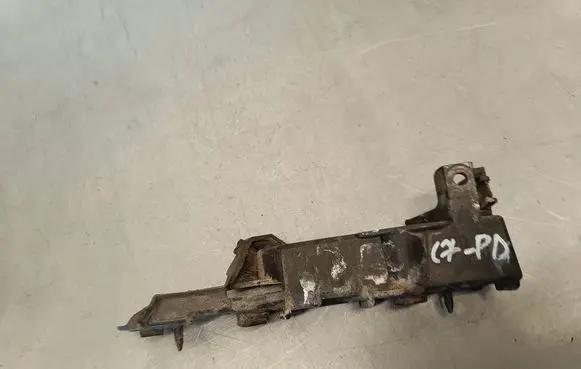 Audi A6 Allroad C7 Front bumper mounting bracket 