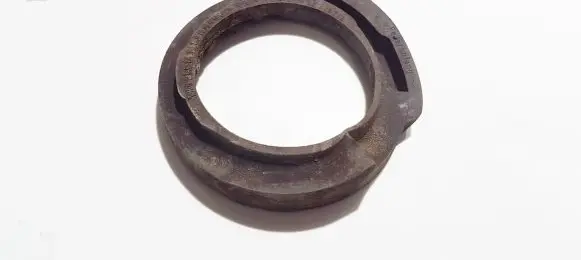 Volkswagen Golf III Front coil spring rubber mount 1h0512149