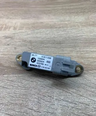 BMW 5 E39 Airbag deployment crash/impact sensor 6911038