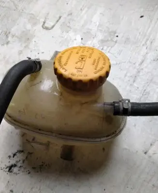 Opel Tigra B Coolant expansion tank/reservoir 09129170