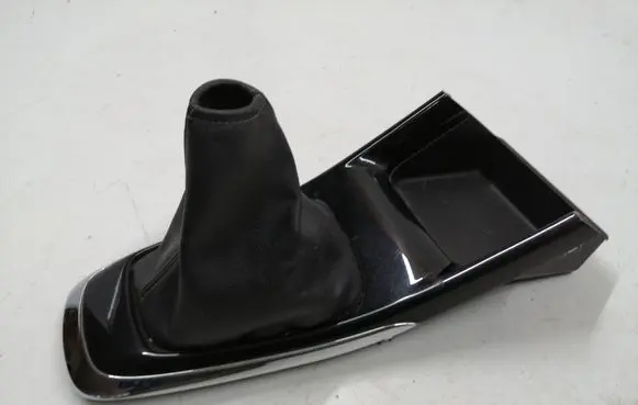 Nissan Pulsar Gear shifter surround trim plastic 969343ZL0A