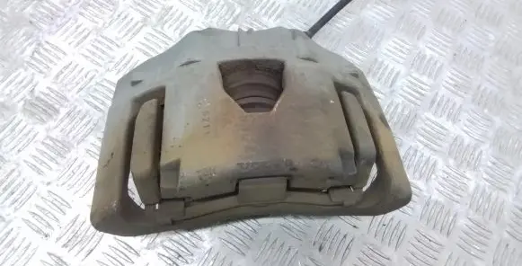 Volvo XC90 Front brake caliper 30657303