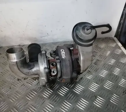 Toyota Corolla Verso AR10 Turbo 172010R010 060928 0246