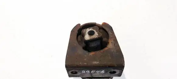 Toyota Corolla Verso AR10 Engine mount bracket