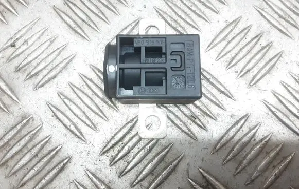 Audi A6 S6 C6 4F Battery relay fuse 4F0915519