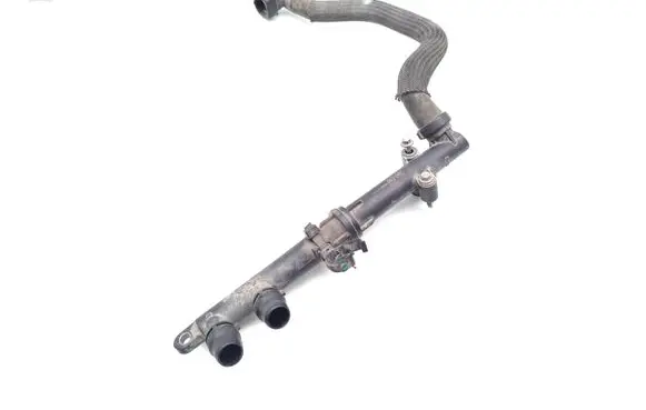 Opel Combo E Engine coolant pipe/hose 5800624910