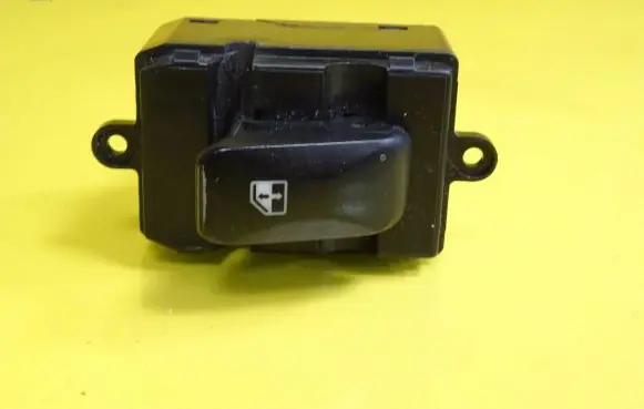 KIA Sephia Electric window control switch