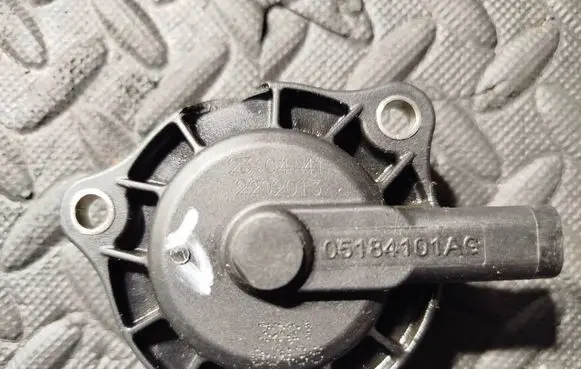 Maserati Ghibli Camshaft vanos timing valve 05184101AG 230441 2202013