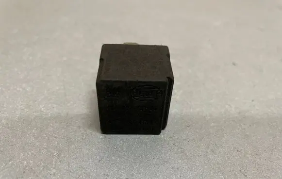 Opel Zafira B Other relay 13171831
