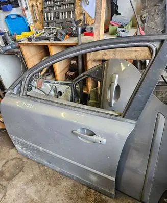 Volvo V50 Front door 31335440