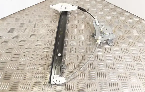Chevrolet Captiva Front window lifting mechanism without motor