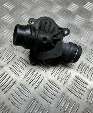 Thermostat/thermostat housing