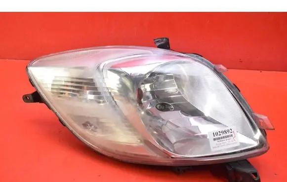 Toyota Yaris Headlight/headlamp 81150-0D120