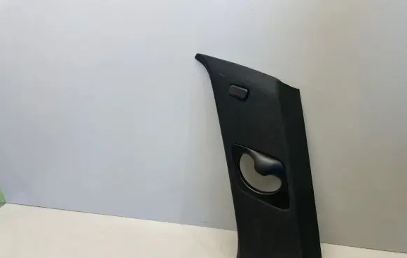 BMW X5 E70 (C) pillar trim 51437129756 7129756