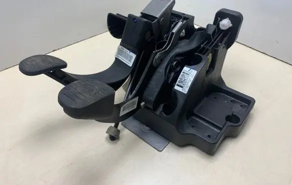 Lancia Delta III Pedal assembly 00518646920