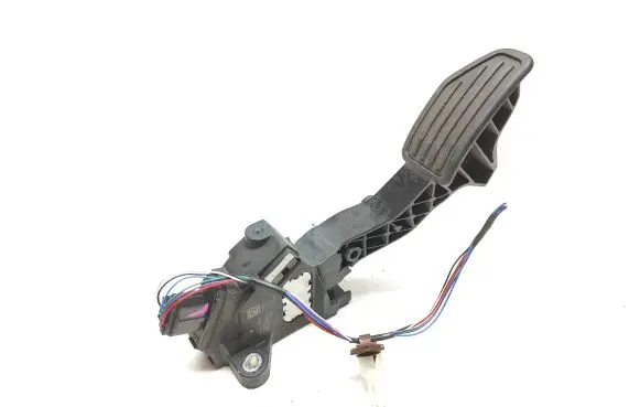 Toyota Yaris Accelerator throttle pedal 781100D110 13353A 08110838291