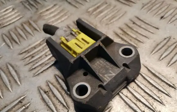 Lexus IS 220D-250-350 Airbag deployment crash/impact sensor 8917353040