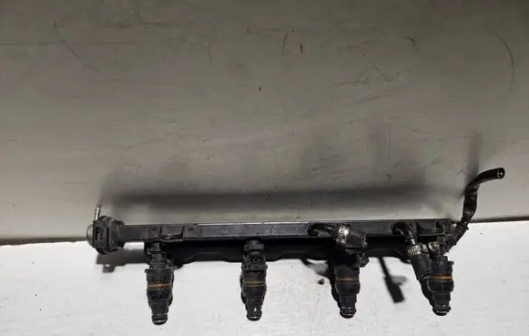 BMW 3 E36 Fuel main line pipe 1734355 D3761FA