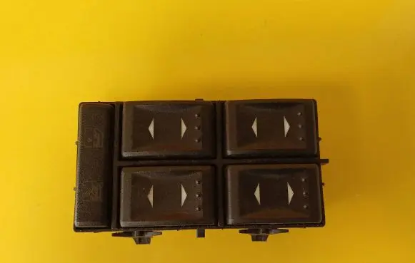 Ford Mondeo Mk III Electric window control switch 3S7T14A132BA 03163453