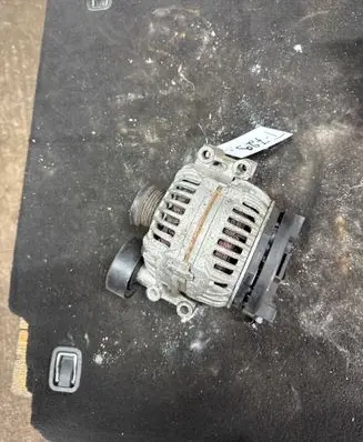 BMW 3 E90 E91 Generator/alternator 0986047240