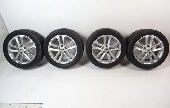 Nissan Juke I F15 R17 alloy rim KE4091K200
