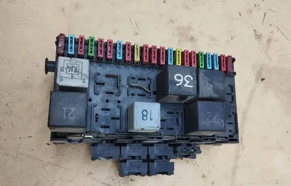 Volkswagen Transporter - Caravelle T4 Fuse box set 357937039