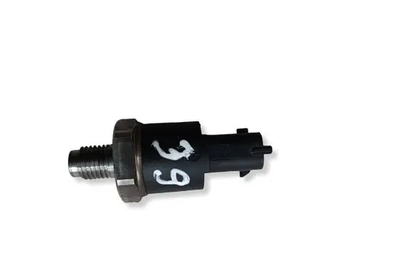 BMW 5 E39 Fuel pressure regulator 0281002475