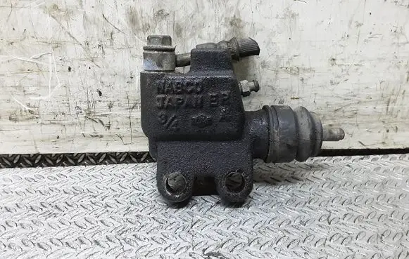 Nissan Primera Clutch slave cylinder 