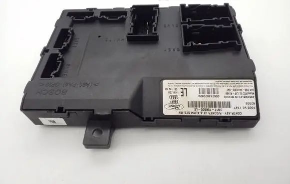 Ford Fiesta Comfort/convenience module DN1T15K600LE F005V01747
