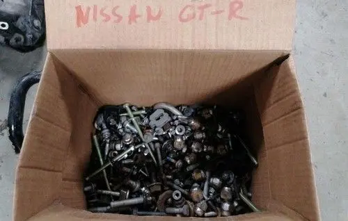 Nissan GT-R Nuts/bolts