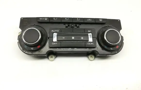Skoda Octavia Mk2 (1Z) Climate control unit 5HB00974920 3T0907044AB