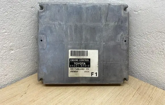 Toyota Corolla Verso AR10 Engine control unit/module 896610F010 MB1758006463 1758006463