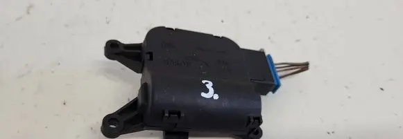 Volkswagen Touareg I Air flap motor/actuator 0132801320 52495223 01143