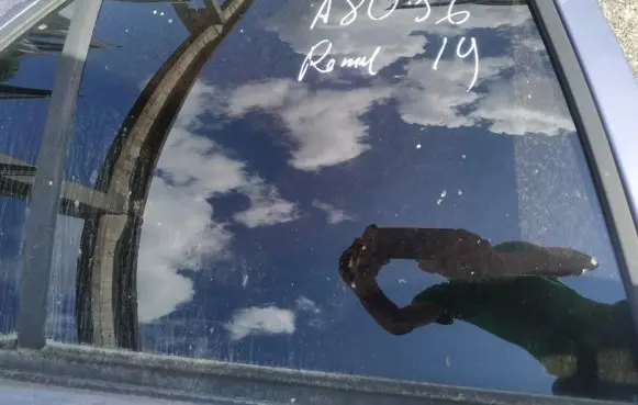 Renault 19 Rear door window glass