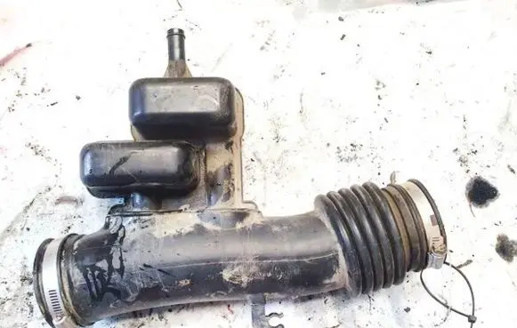 Nissan Quest Air intake hose/pipe 16576ck000 16576-ck000