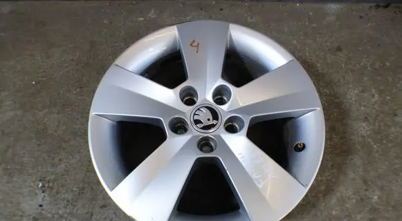 Skoda Fabia Mk3 (NJ) R15 alloy rim CART5JA601025L 5JA601025L 3741