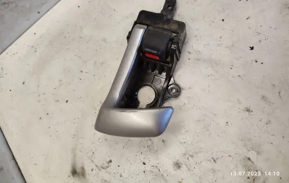 Hyundai Santa Fe Front door interior handle