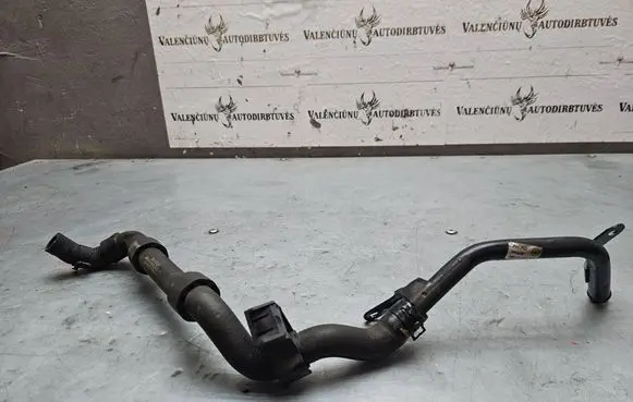 Engine coolant pipe/hose